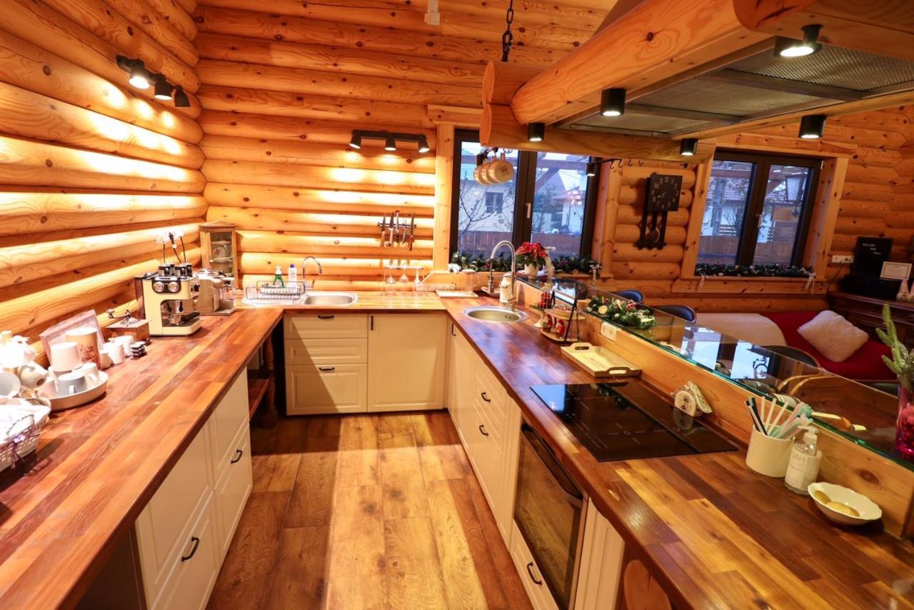 Greenwood Roenkhaz Gardony Luaran gambar